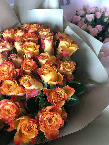 Podium decoratie bloemen